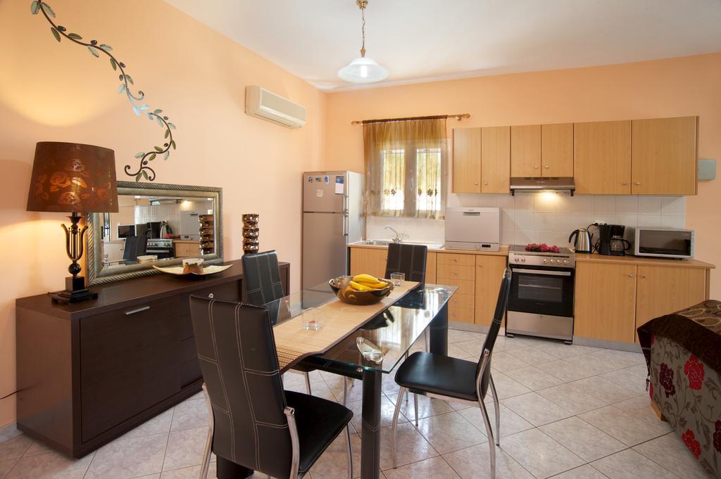 George Apartments Λουρδάτα Δωμάτιο φωτογραφία